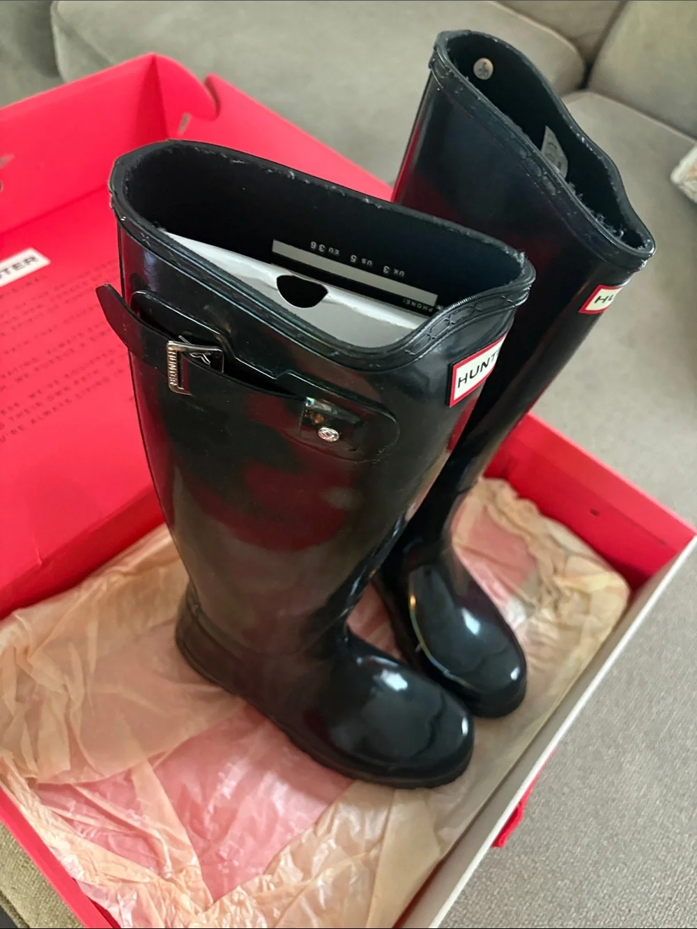 Hunter Women Tall Gloss Rain Boots in Black